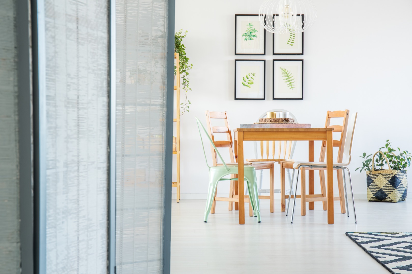 Room divider in cozy apartment Awesome family home