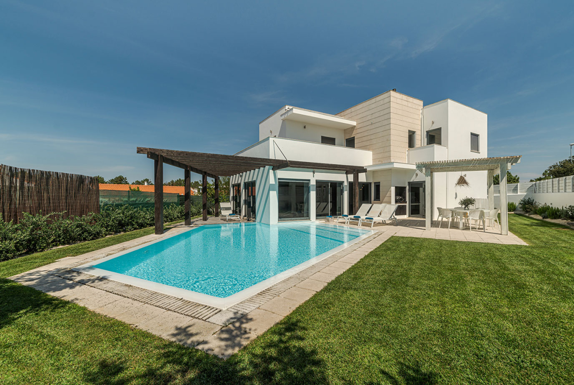 Apartment in Historic Villa for Rent